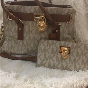 Michael Kors pocketbook and wallet